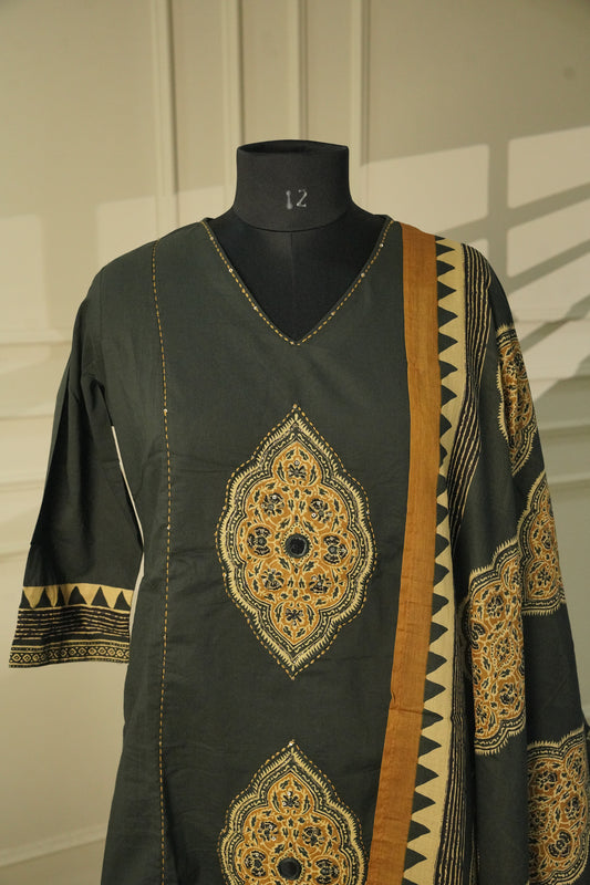 Dark Green Pure Cotton Salwar Suit with Mull Cotton Printed Dupatta | 3-Piece Set